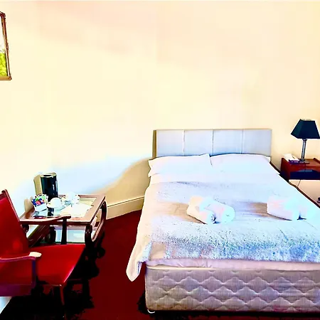 The Coach House Bed & Breakfast *